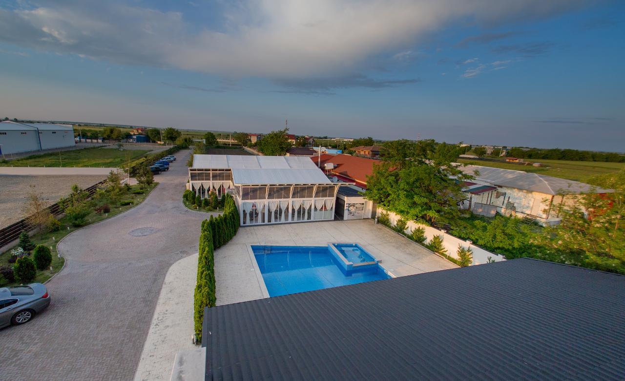 Pensiunea Sara Focşani Exterior foto